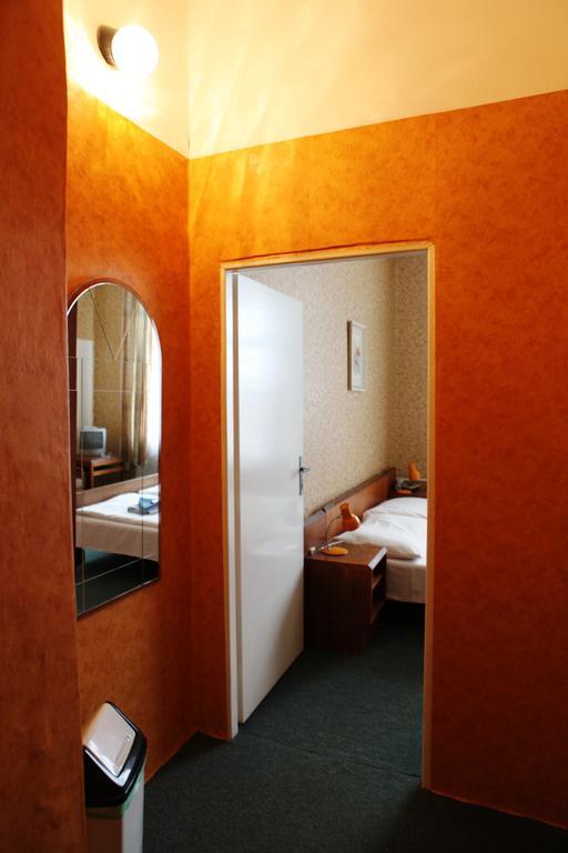 Hotel Michle Πράγα Δωμάτιο φωτογραφία